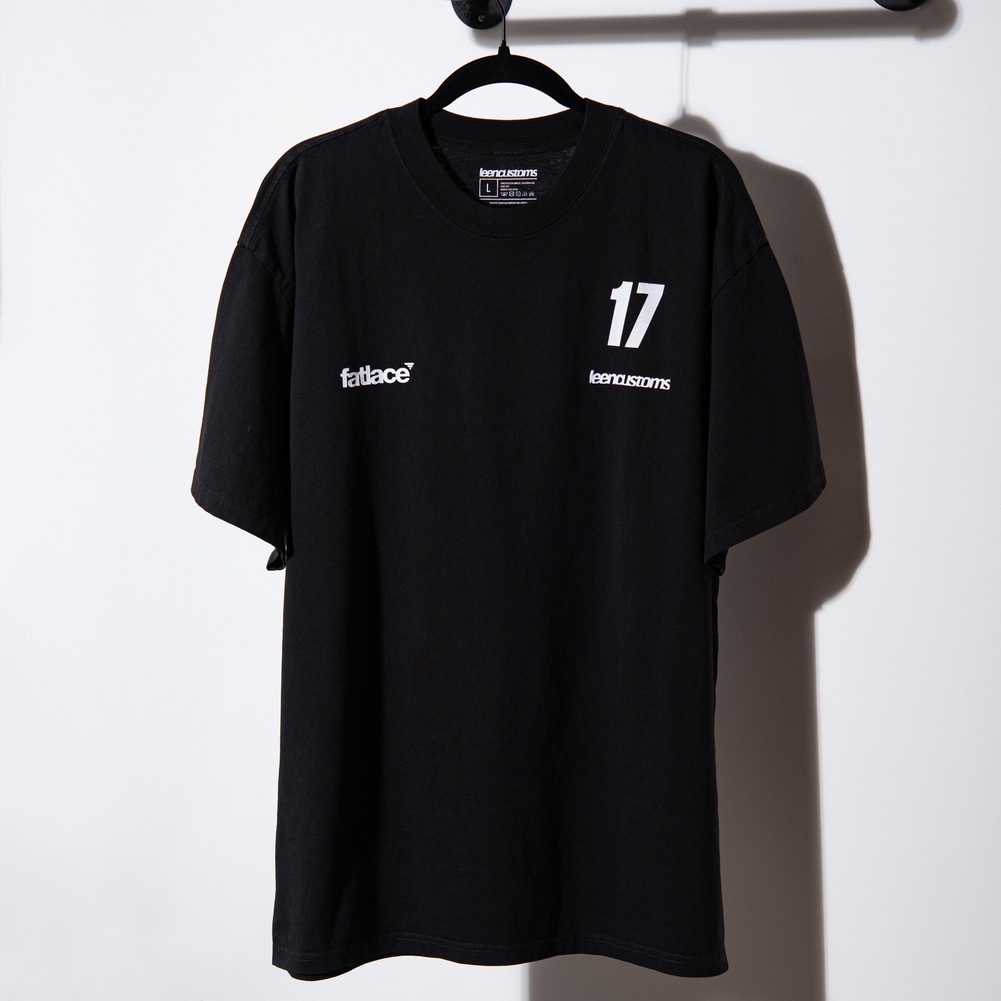 @fatlace - T-Shirt & Pin Set