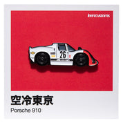 910 air-cooled sports car enamel pin mounted on a red collector backing card with Japanese text and Leen Customs branding 
