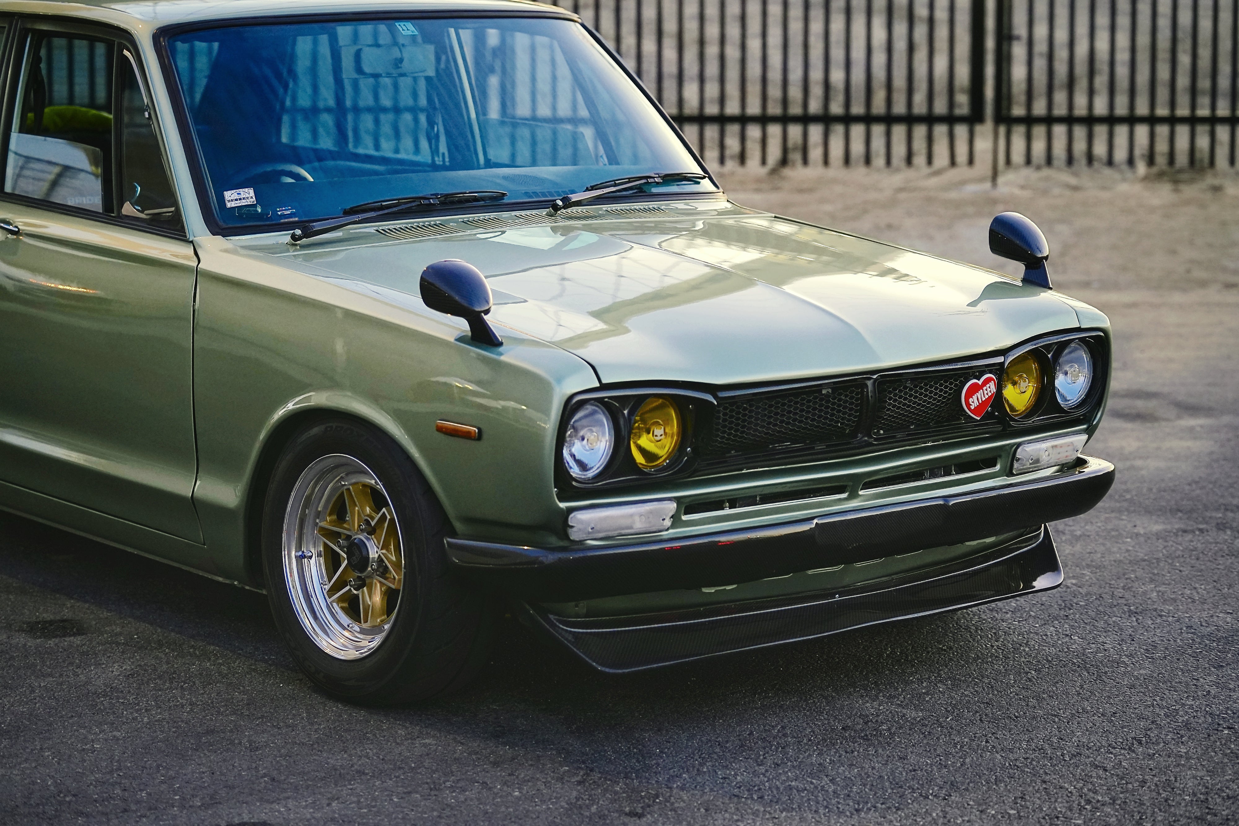 About Us – Leen Customs